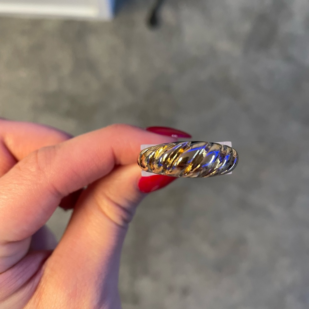 Old Navy gold dome ring xl